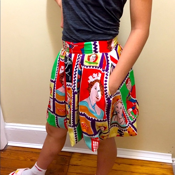 RARE Vintage Sz S punk rock “God save the QUEEN” circle style w/pockets & zipper - Picture 2 of 5